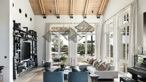 "כל קובייה נופלת במקום הנכון": אומנות הטטריס לפי נירית פרנקל