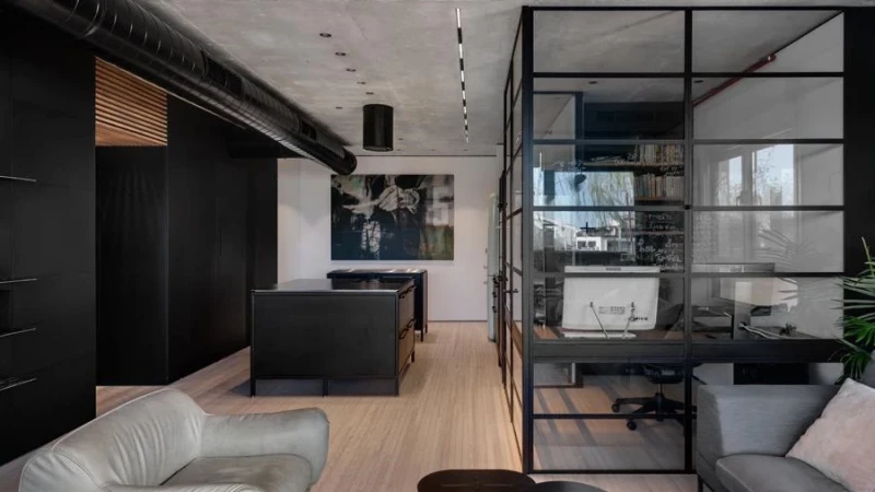 יָפָה בשחור - הצצה לדירת פנטהאוז יפיפייה, בלב השוקק של תל-אביב