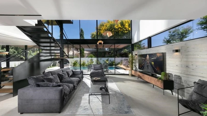 כאן גרים בכיף