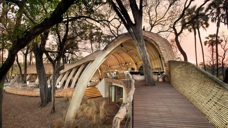 תקועים בחופשה - גרסת המציאות