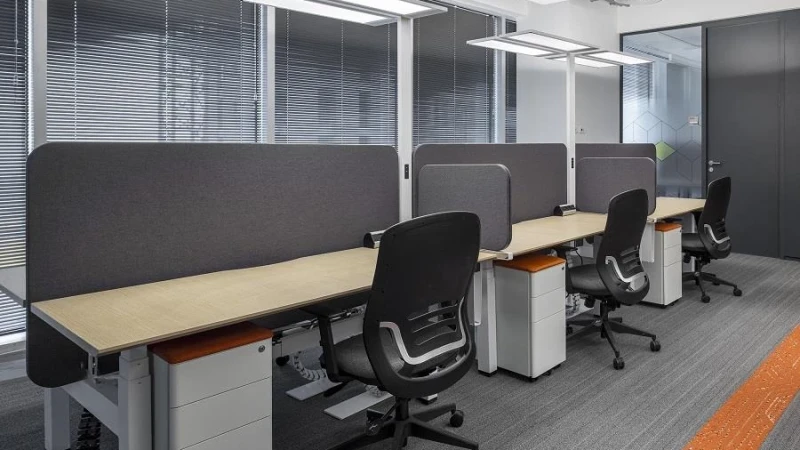 ריג'נט תאורה: האור שבקצה שולחן העבודה