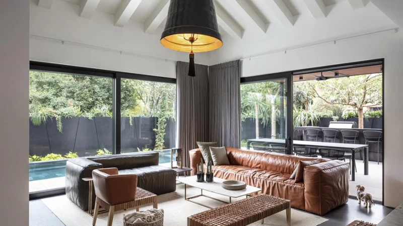 הסלון כחלון ללב הבית: אריק בן שמחון חושף את סוד הקסם של תרבות האירוח הישראלית