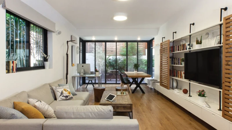 שתיים ביחד  וכל אחת לחוד