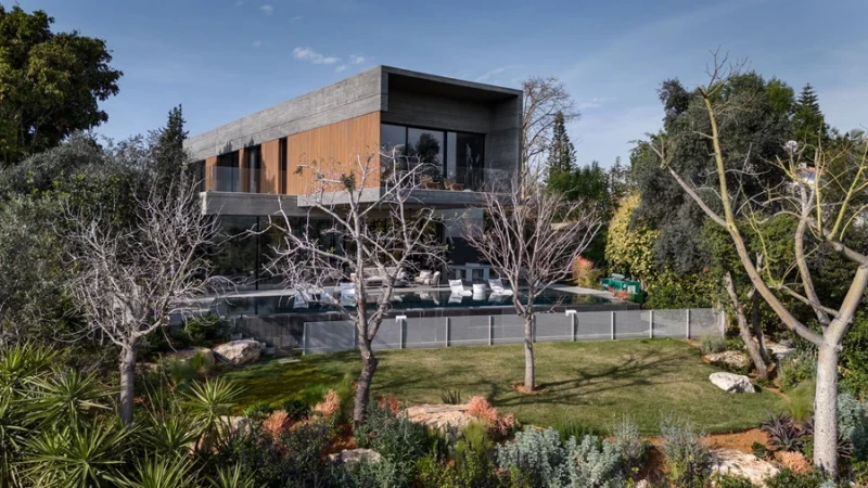 הבית על צלע הר