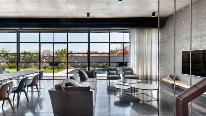 יחיד ומיוחד