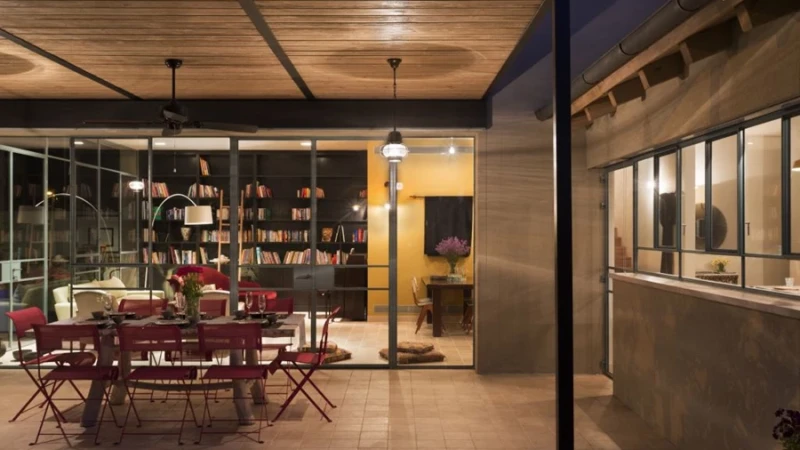 בית ישראלי עם לב בינלאומי