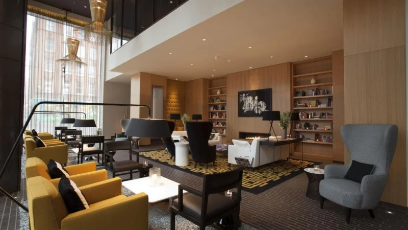 מרחפים באוויר במלון פיצוויליאם בלפסט