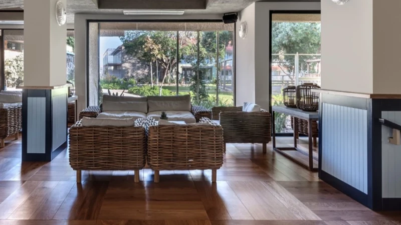 מלון ותיק צעיר- גן ותיק צעיר