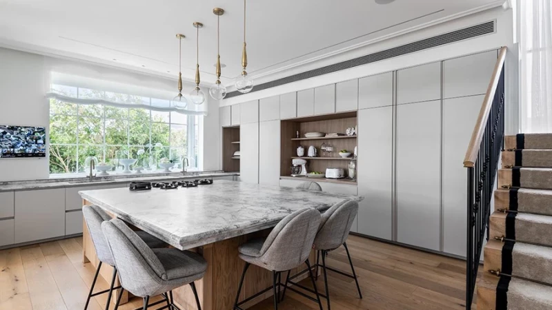 טוסקנה ופריז, דרך החיים עצמם