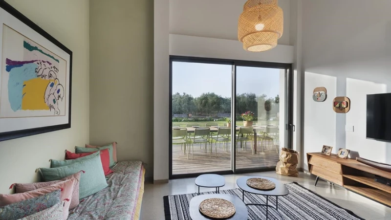 מי רוצה מפלצת בסלון ?