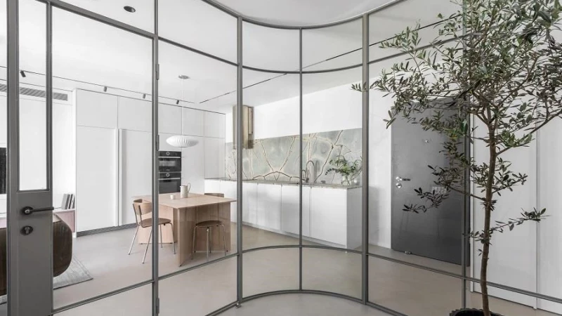 מנימליסטית ומוארת-כך עיצבה לעצמה המעצבת את דירתה