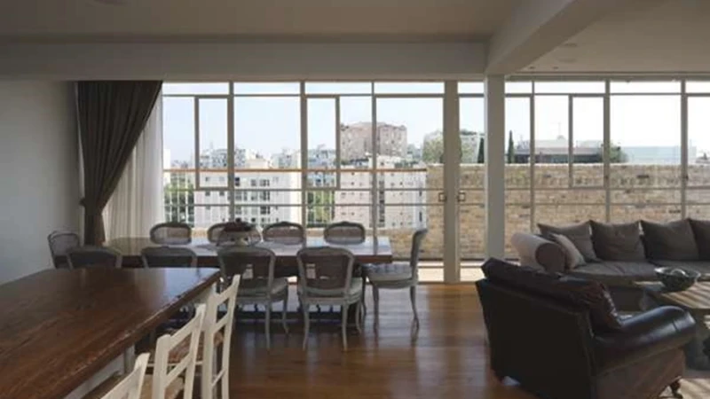 וילה בקומת הגג