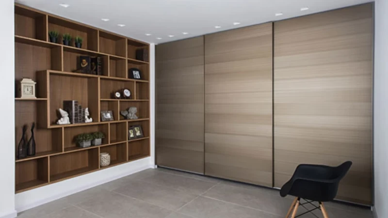 12 טיפים חכמים לסידור ארון הבגדים