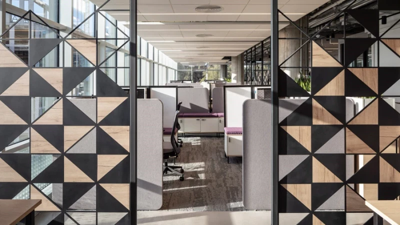 יוצקים חלומות בברזל