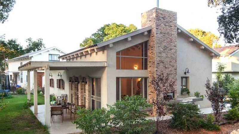 הבית אל צמרות העצים