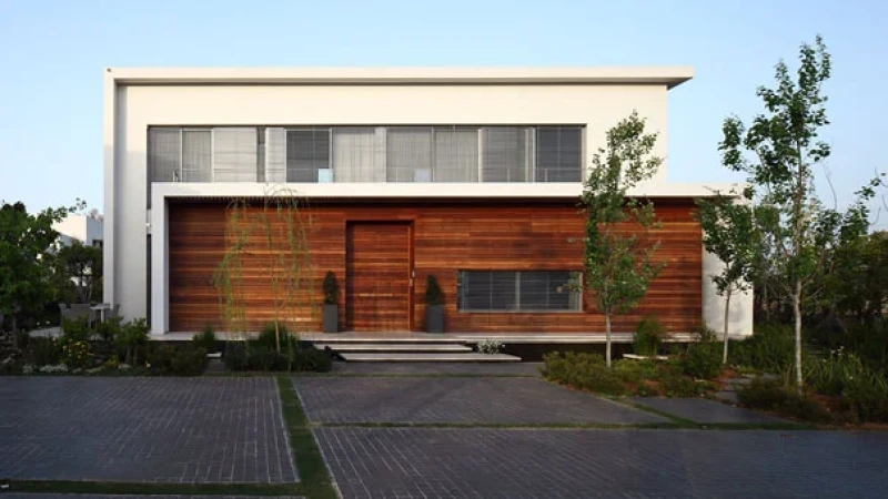 הרמוניה ושילוב פנים וחוץ בעיצוב בית במרכז הארץ