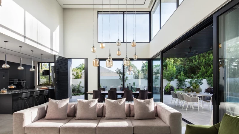 בין הגלוי לנסתר