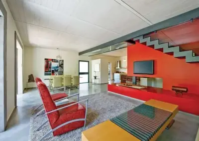 עיצוב באדום