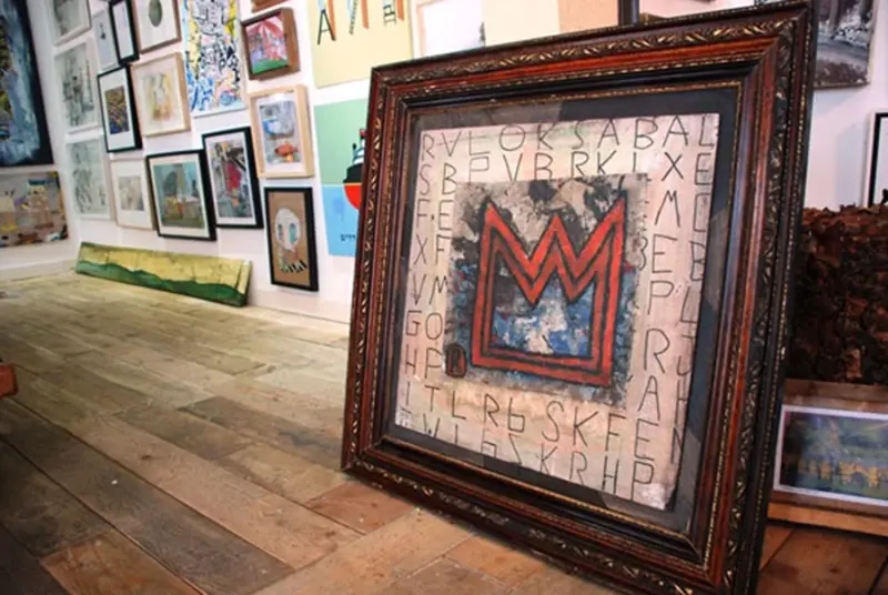 "גלריה פחות מאלף"