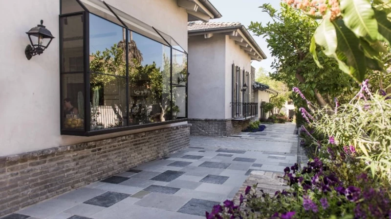 עבר מול עתיד- בית טוסקני בשרון