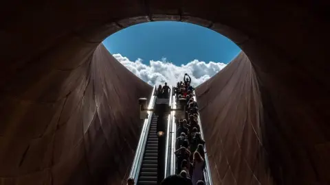 הרכבת כבר עברה בתחנה? תחנות הרכבת שהפכו ליעד בפני עצמן