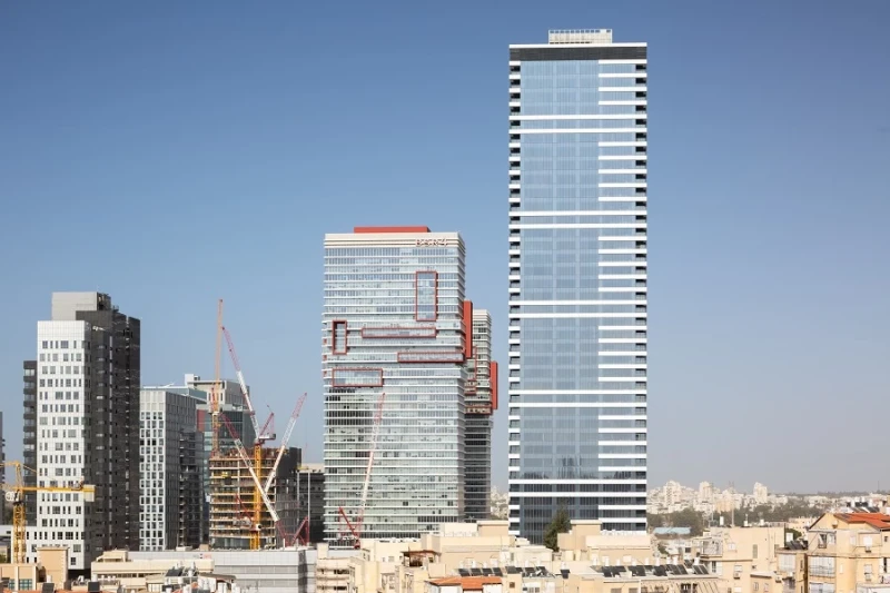 לא זזה מהחזית: זו חברת אלוטון וכך היא עושה זאת