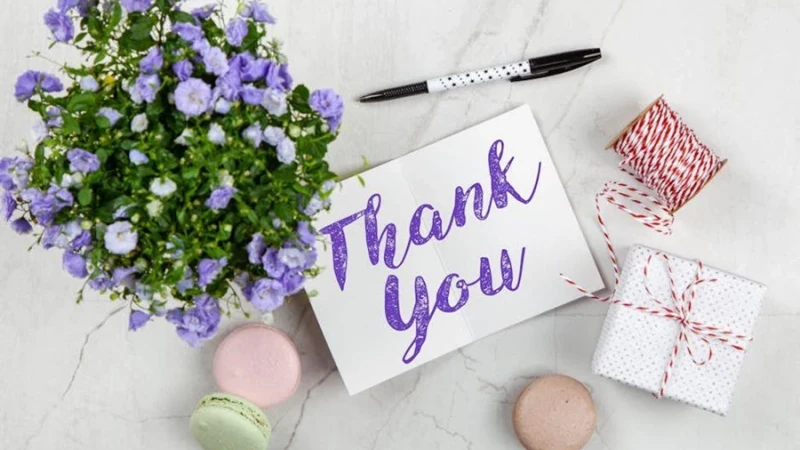 הפריטים הקטנים שעושים את ההבדל: איך לבחור מתנות חג שמשדרגות את עיצוב הבית?