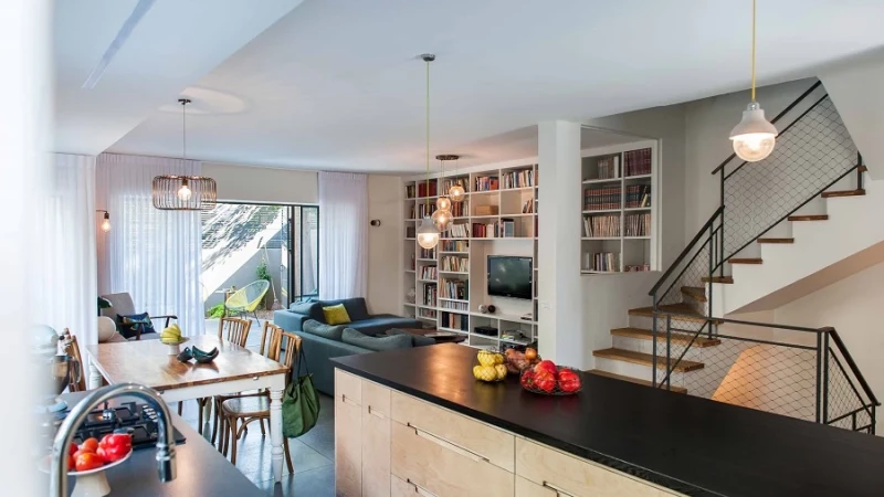 אדונית החומרים