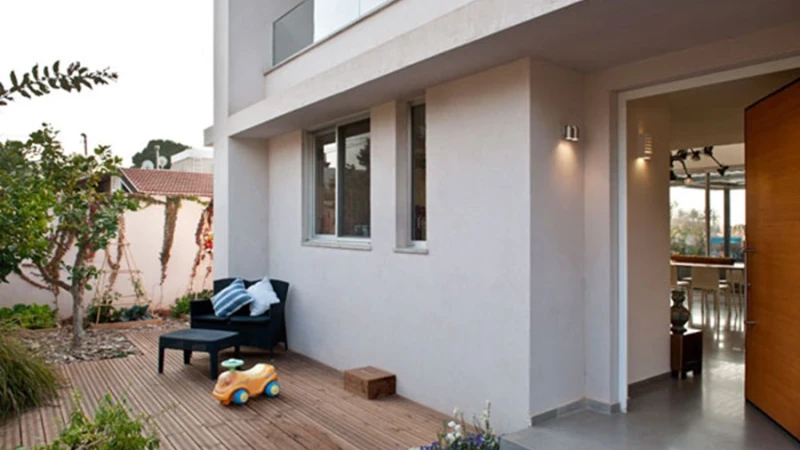 כאן גרים בכיף