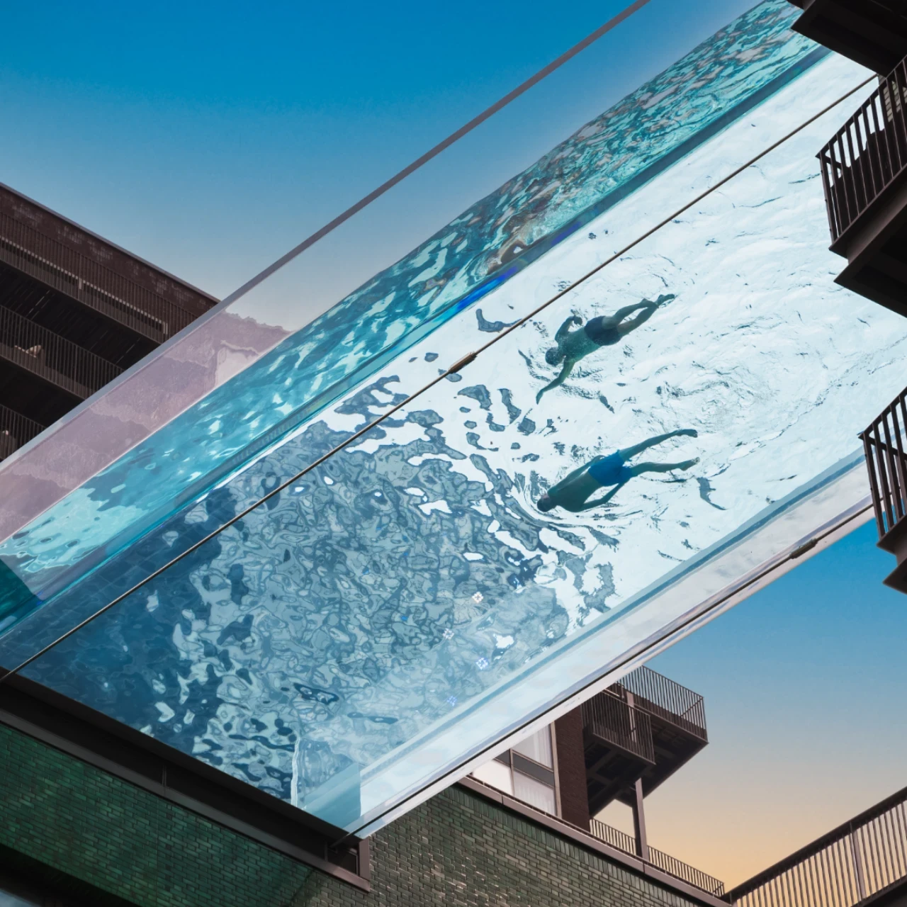 לשבור את גל החום בבריכה