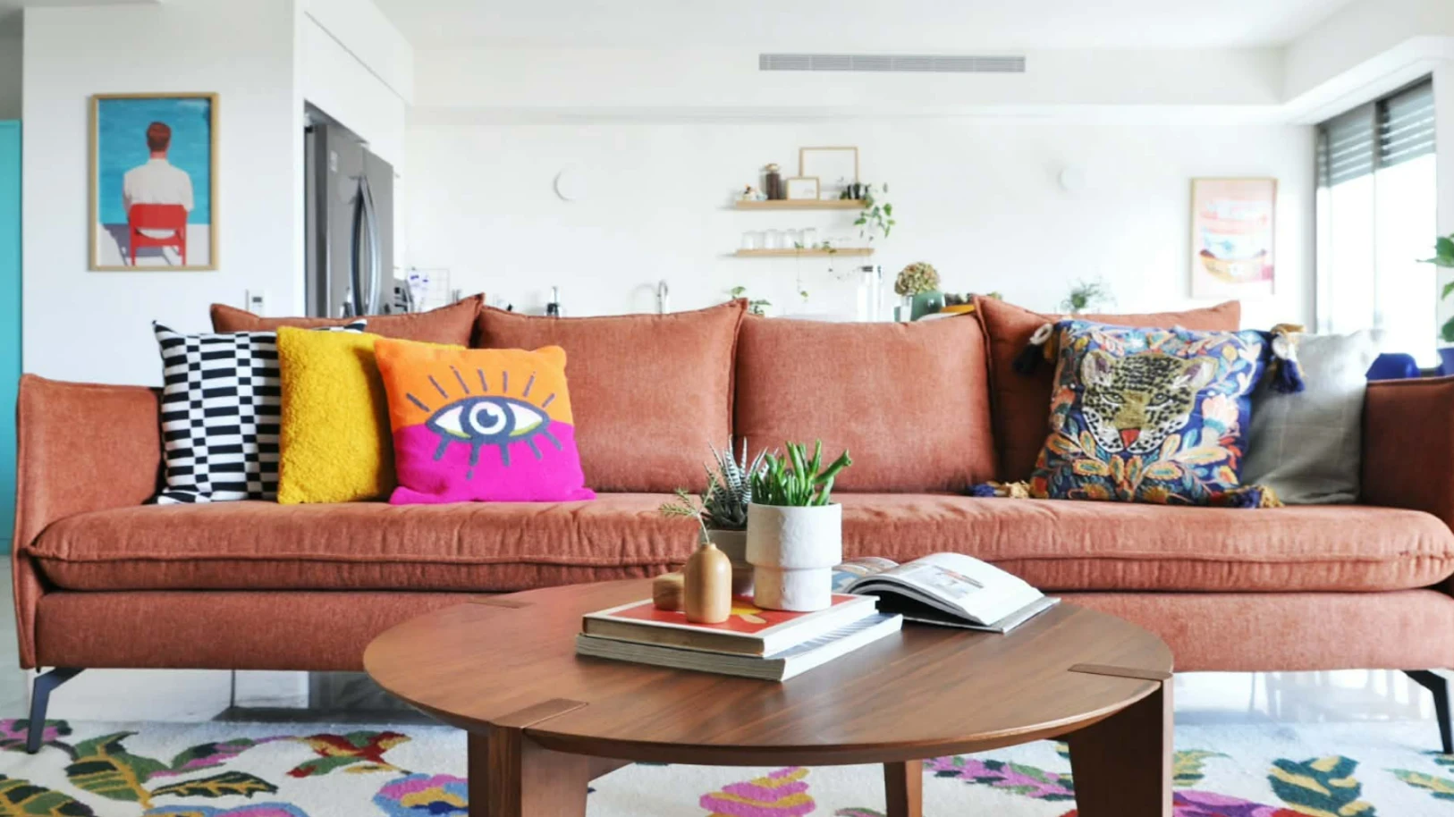 המלחמה על השטיח: למה מה שנראה מיותר הוא חובה עבור המעצב?