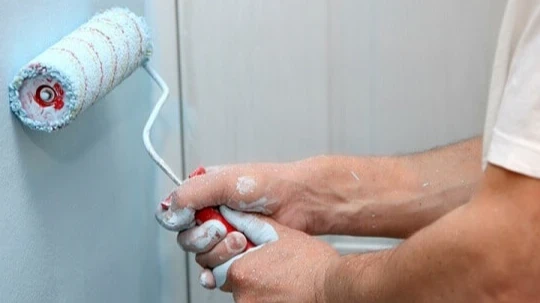 חידוש המראה של הבית באמצעות צבע בקירות הבית